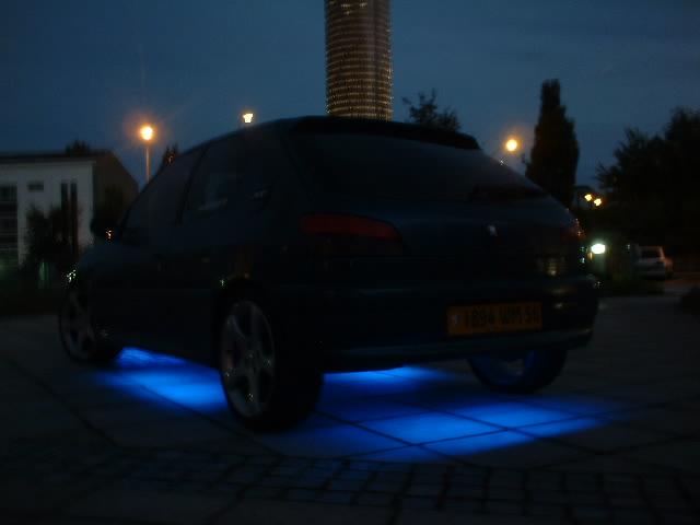 Neons bleu peugeot 306